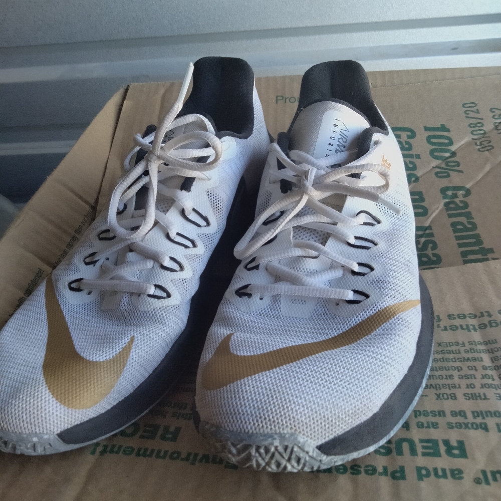 Nike Infuriate 2